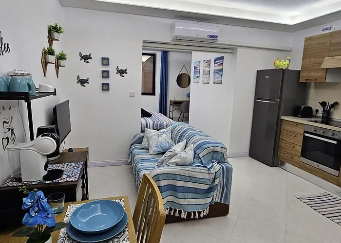 Sea Breeze Qawra خليج سانت بول