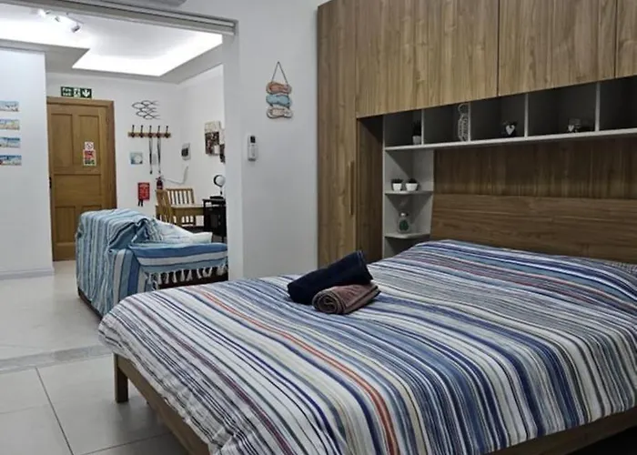 Sea Breeze Qawra خليج سانت بول